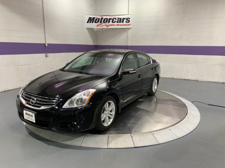 Used-2012-Nissan-Altima-35-SR-FWD