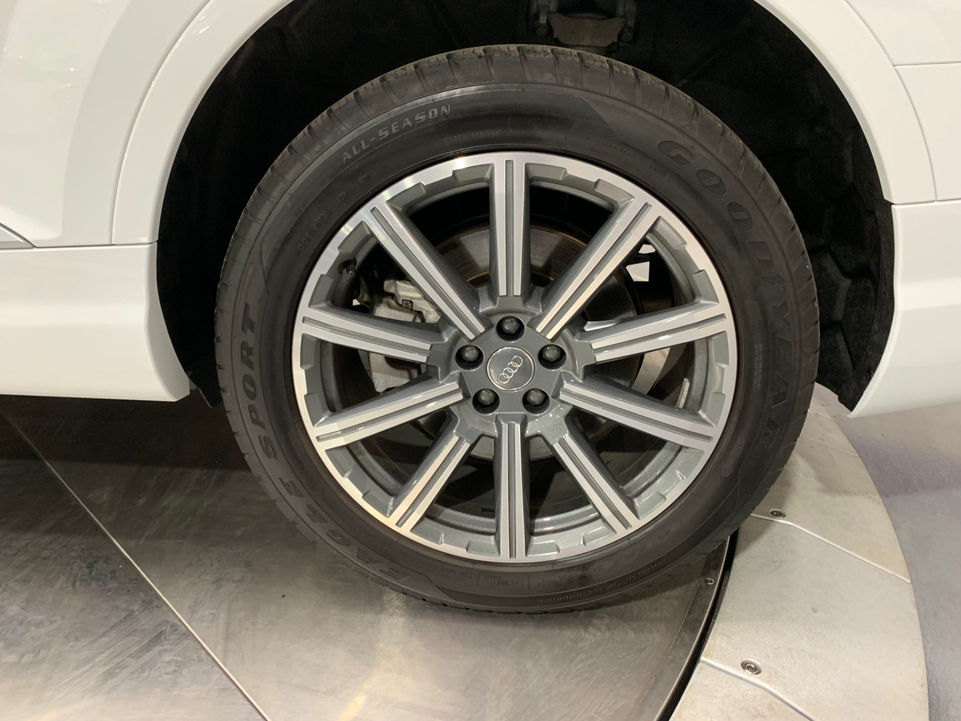 Used-2018-Audi-Q7-30T-quattro-Prestige-AWD