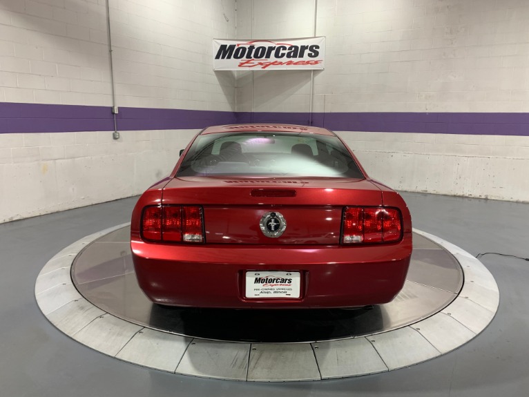 Used-2007-Ford-Mustang-V6-Deluxe-RWD