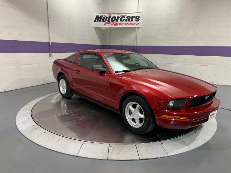 Used-2007-Ford-Mustang-V6-Deluxe-RWD