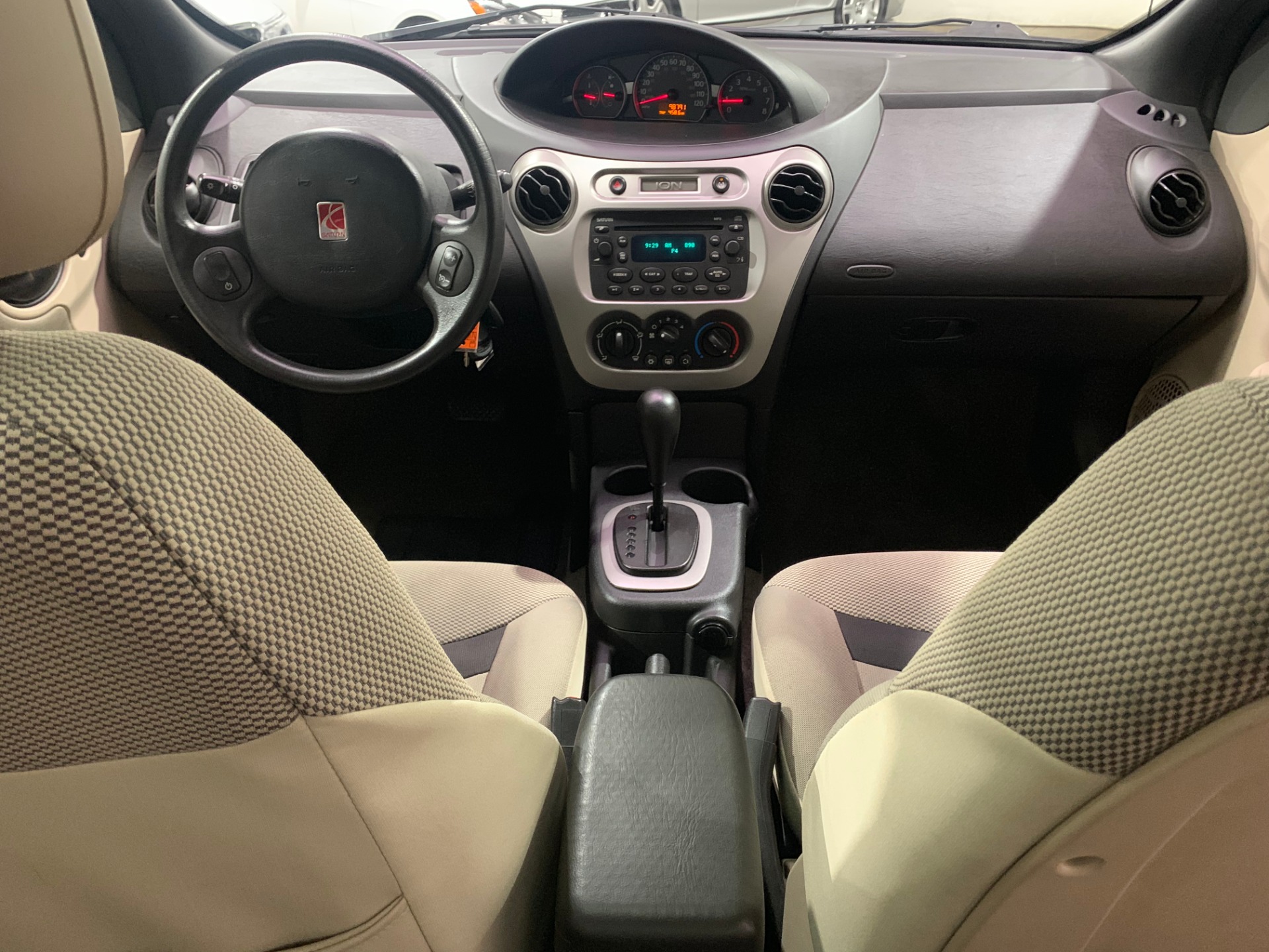 Used-2004-Saturn-Ion-2-FWD