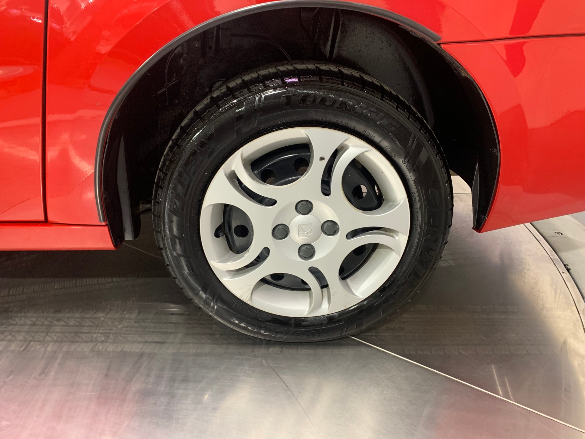 Used-2004-Saturn-Ion-2-FWD