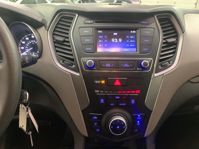 Used-2017-Hyundai-Santa-Fe-Sport-24L-AWD