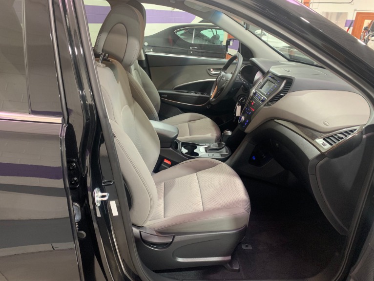 Used-2017-Hyundai-Santa-Fe-Sport-24L-AWD