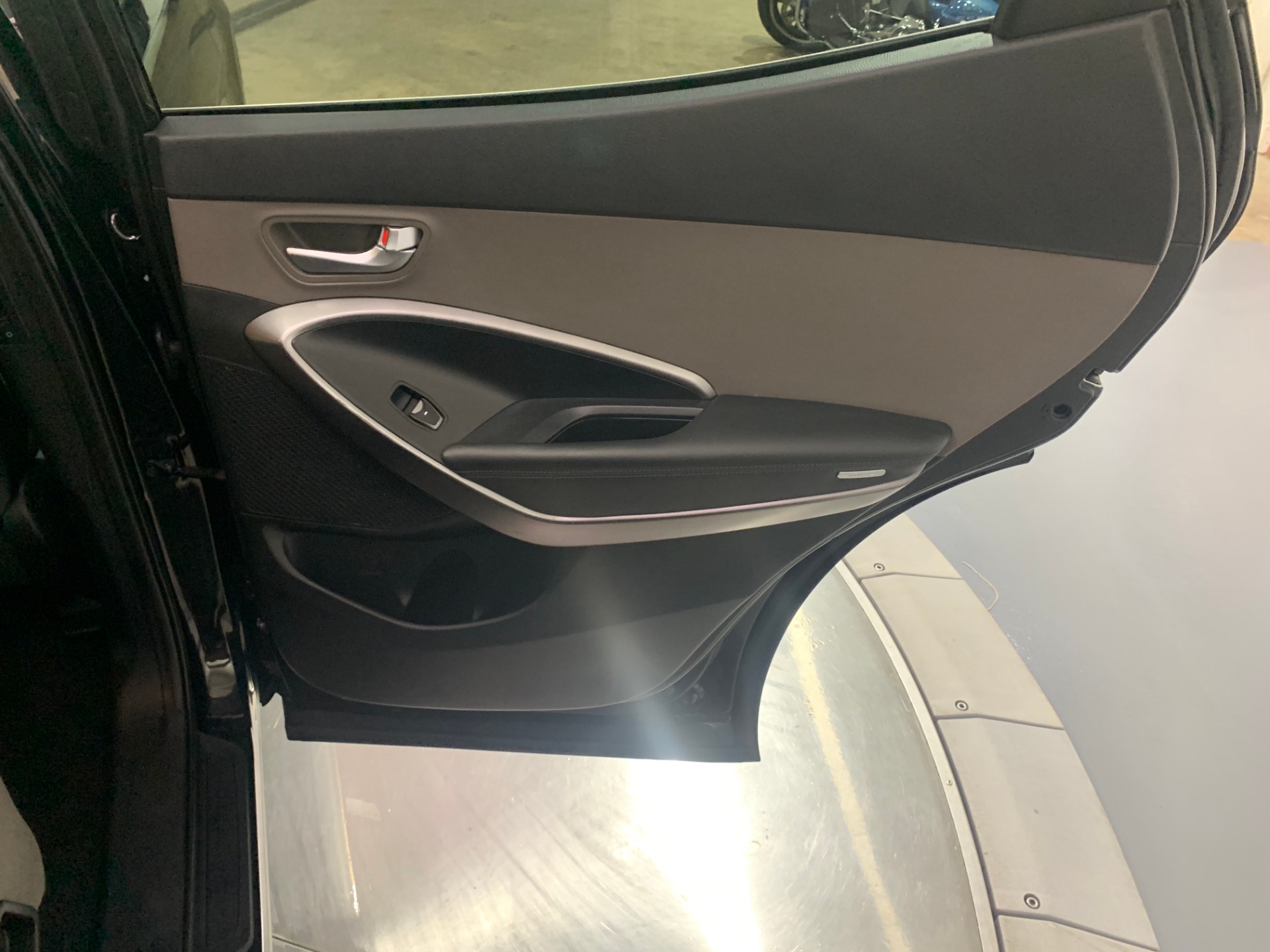 Used-2017-Hyundai-Santa-Fe-Sport-24L-AWD