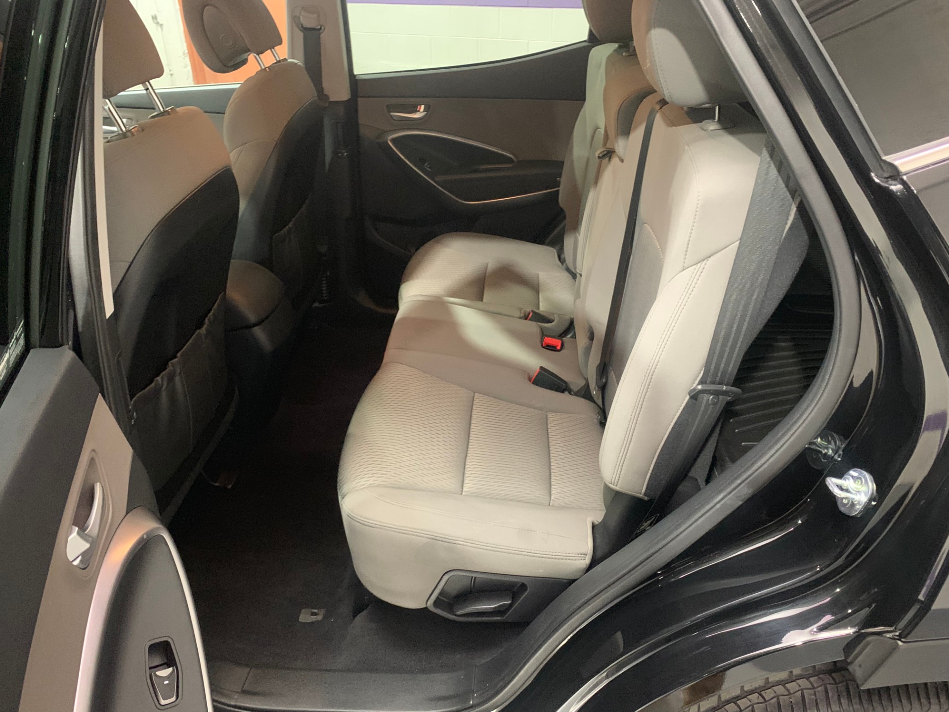 Used-2017-Hyundai-Santa-Fe-Sport-24L-AWD