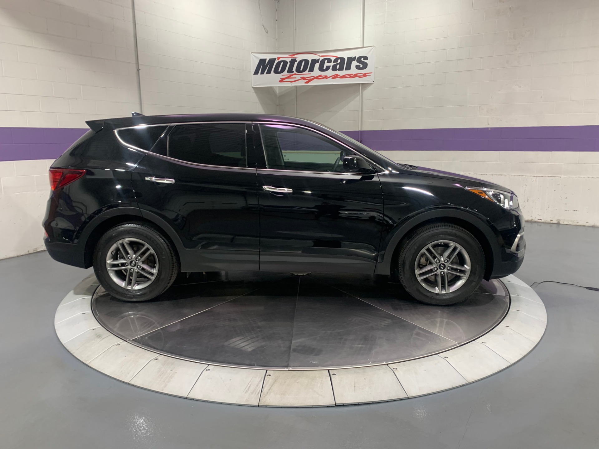 Used-2017-Hyundai-Santa-Fe-Sport-24L-AWD