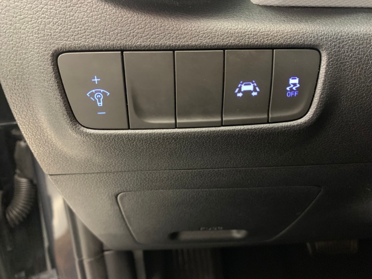 Used-2019-Hyundai-Kona-SE-AWD