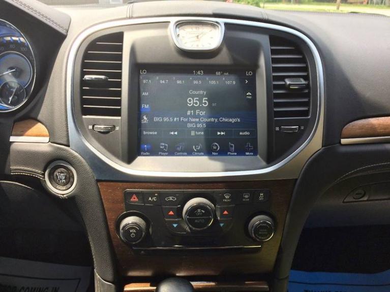 Used-2012-Chrysler-300-C-Luxury-Series-4dr-Sedan