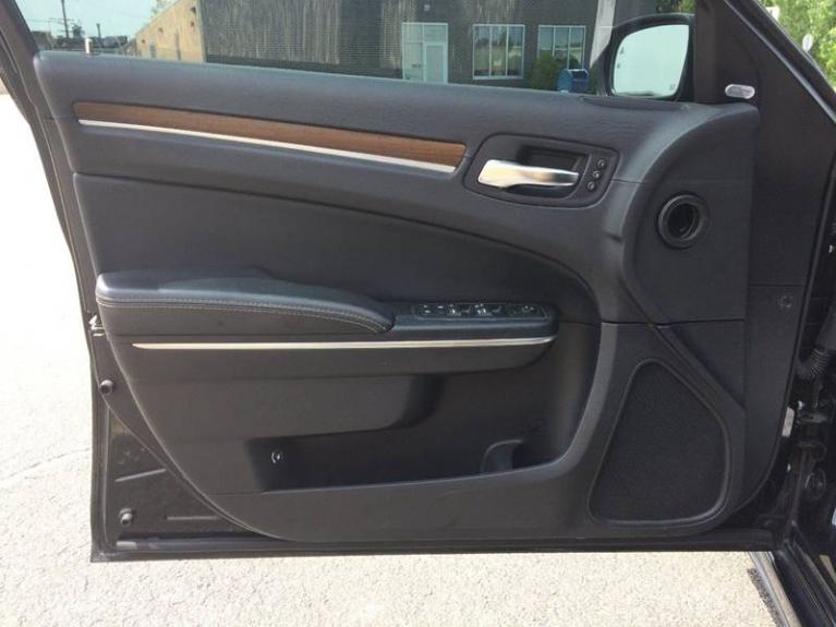 Used-2012-Chrysler-300-C-Luxury-Series-4dr-Sedan