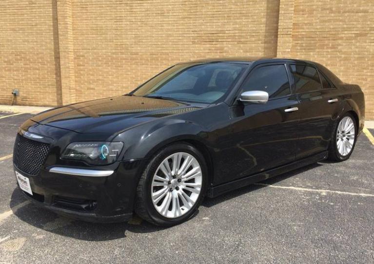 Used-2012-Chrysler-300-C-Luxury-Series-4dr-Sedan