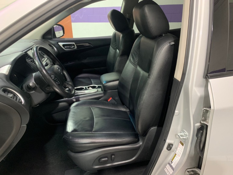Used-2015-Nissan-Pathfinder-SV-FWD