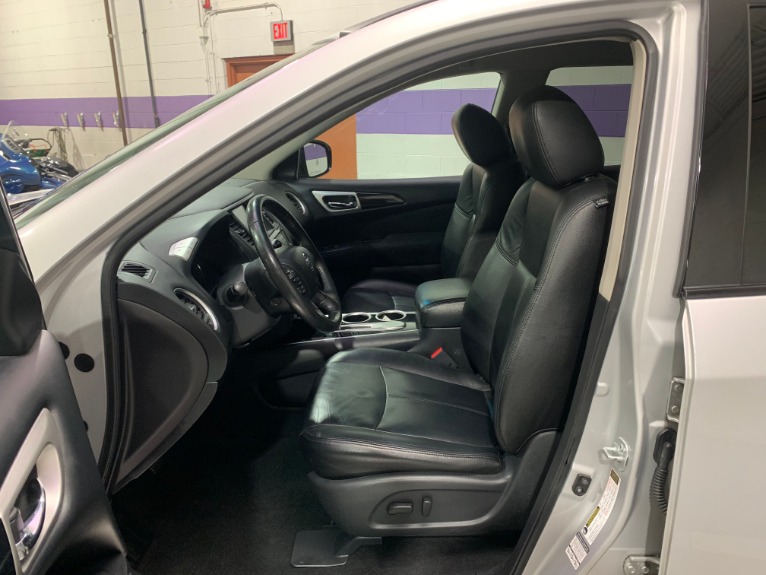 Used-2015-Nissan-Pathfinder-SV-FWD
