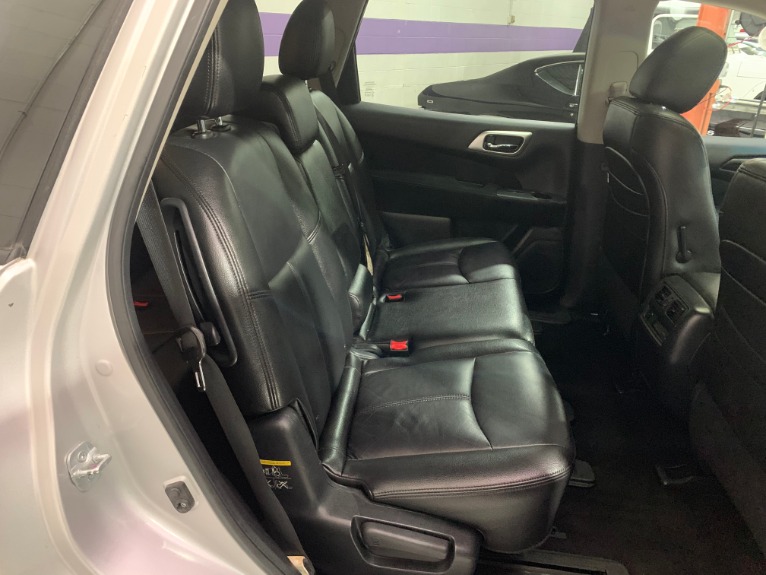Used-2015-Nissan-Pathfinder-SV-FWD