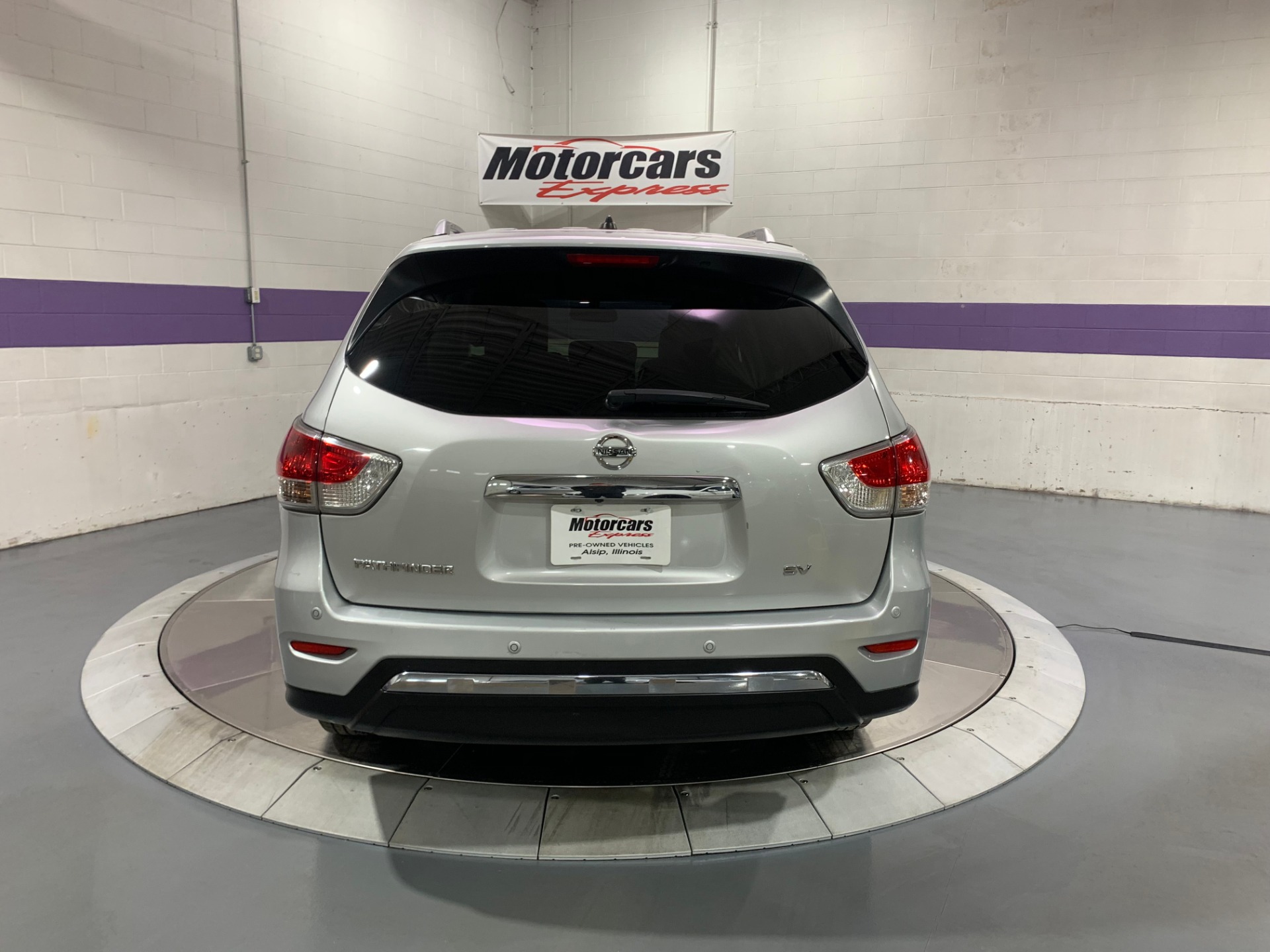 Used-2015-Nissan-Pathfinder-SV-FWD