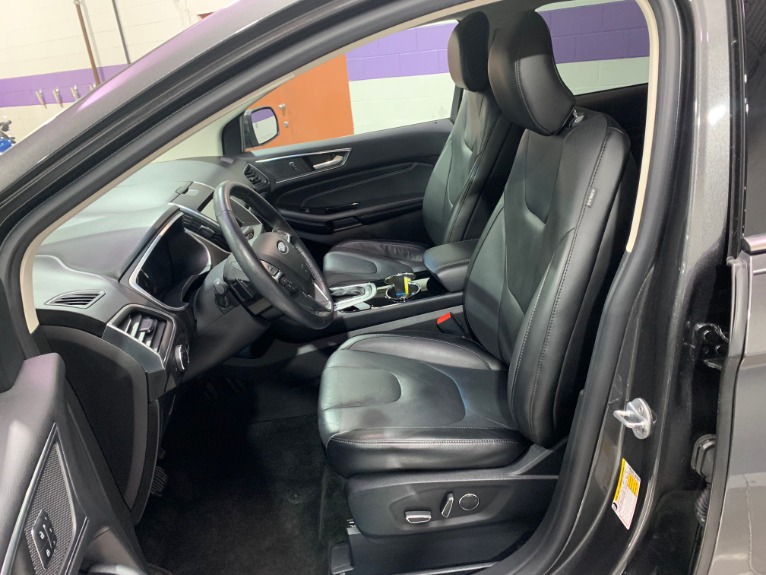 Used-2017-Ford-Edge-Titanium