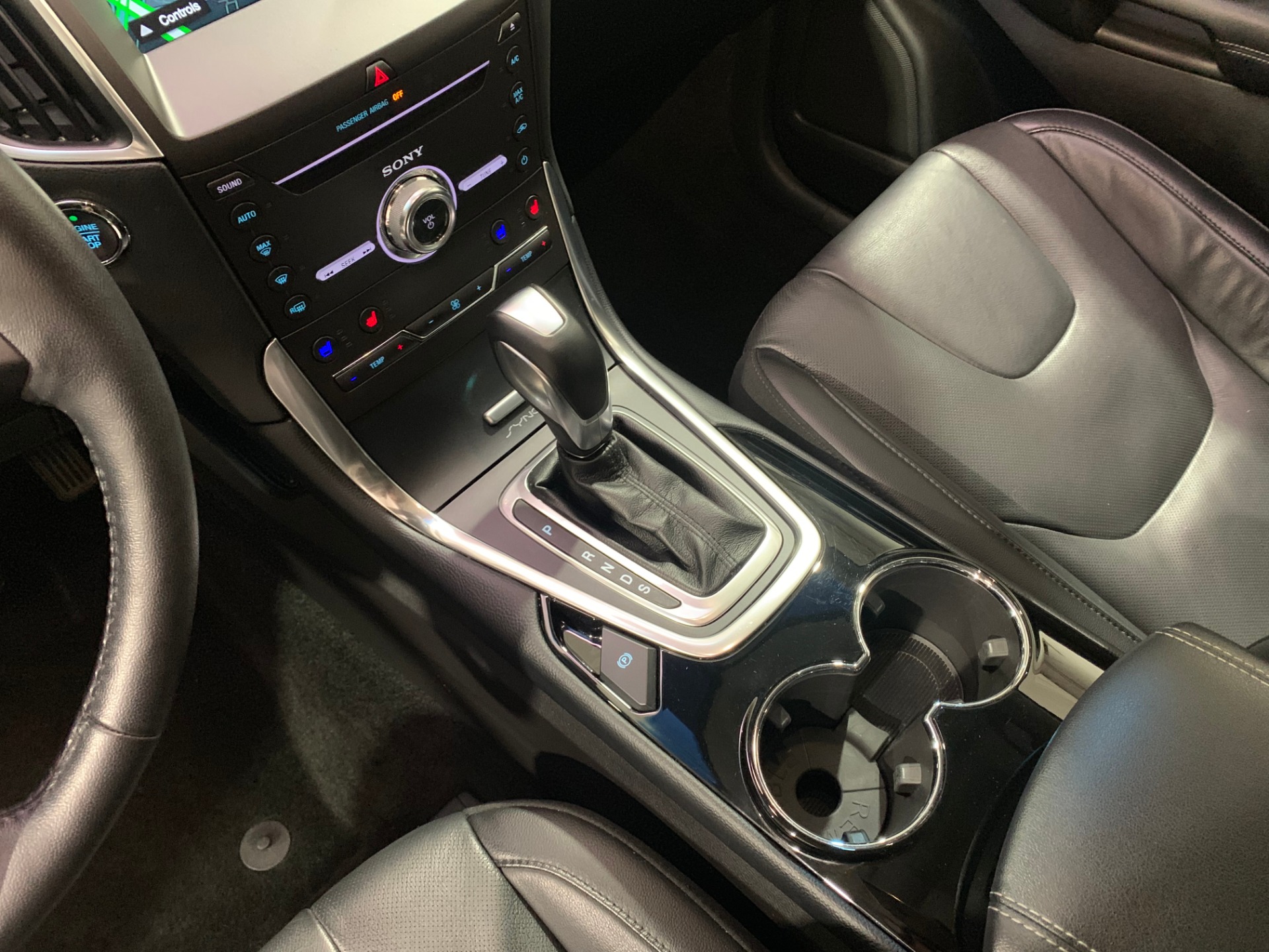 Used-2017-Ford-Edge-Titanium