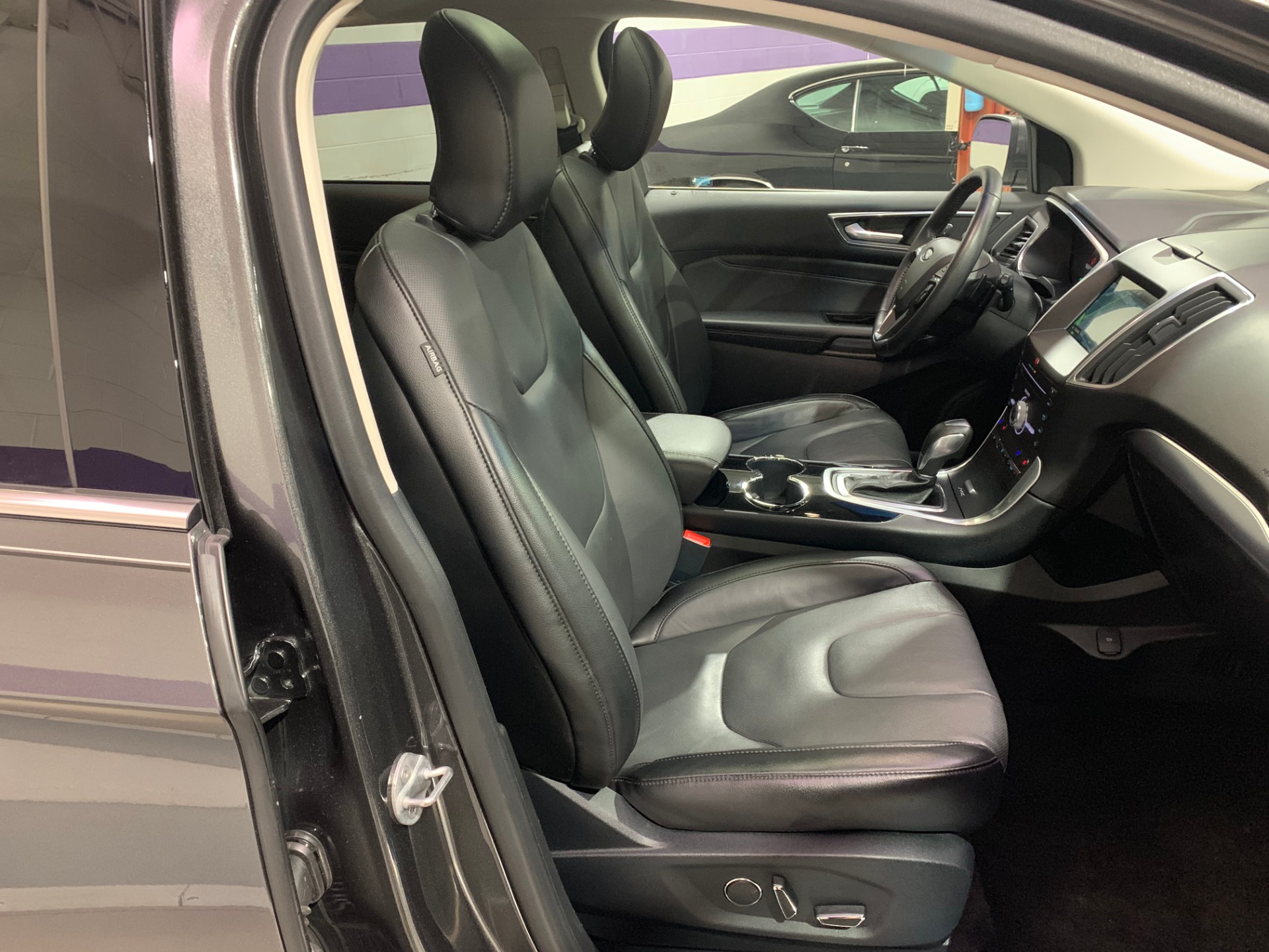 Used-2017-Ford-Edge-Titanium