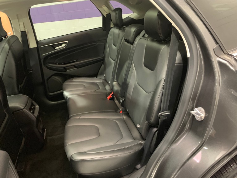 Used-2017-Ford-Edge-Titanium