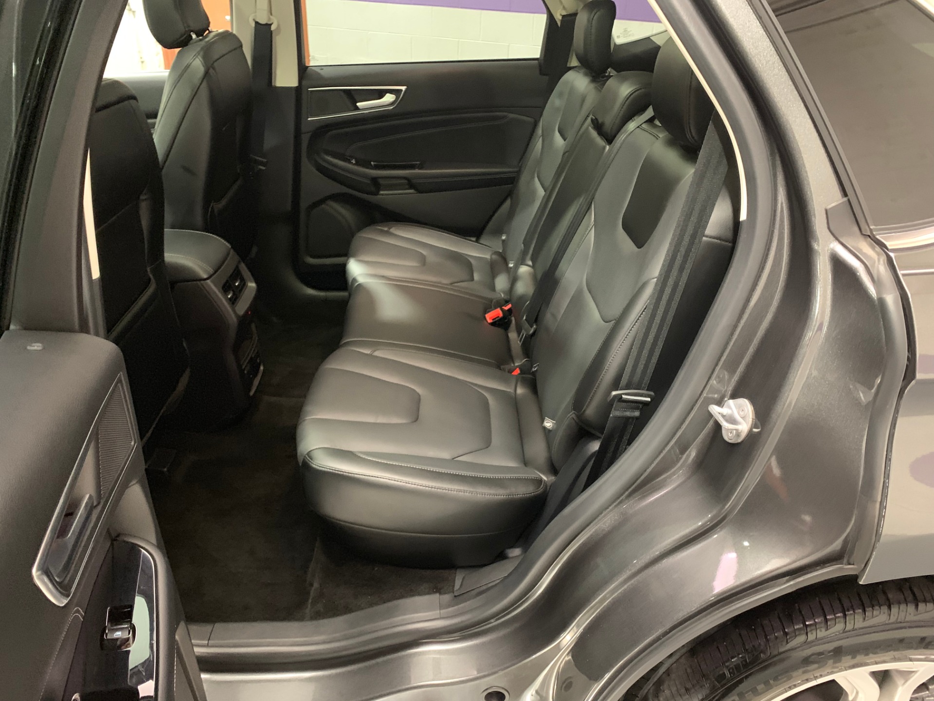 Used-2017-Ford-Edge-Titanium