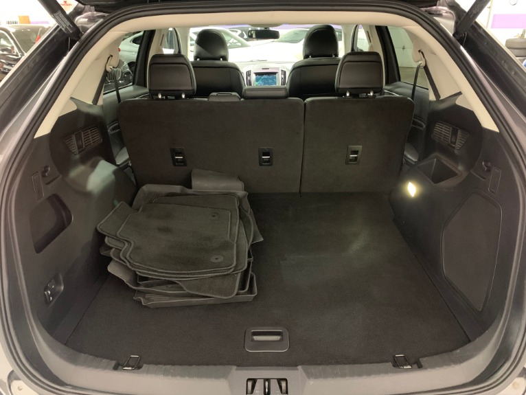 Used-2017-Ford-Edge-Titanium