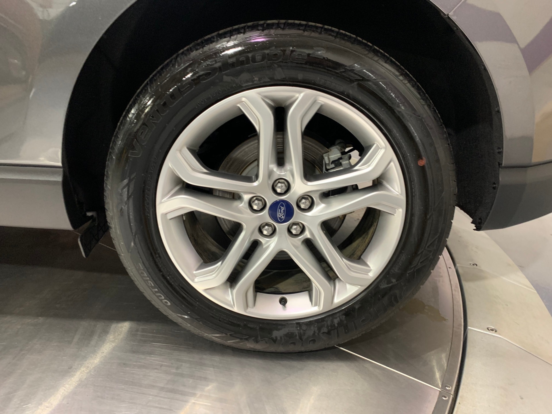 Used-2017-Ford-Edge-Titanium