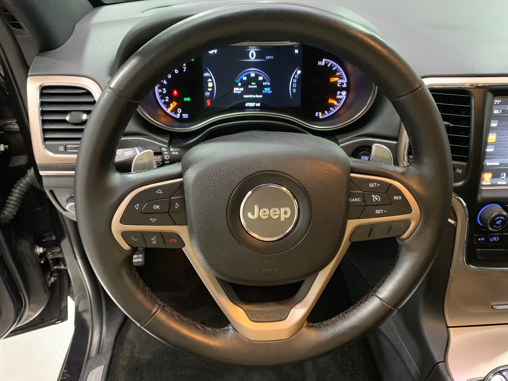 Used-2015-Jeep-Grand-Cherokee-Limited-4X4