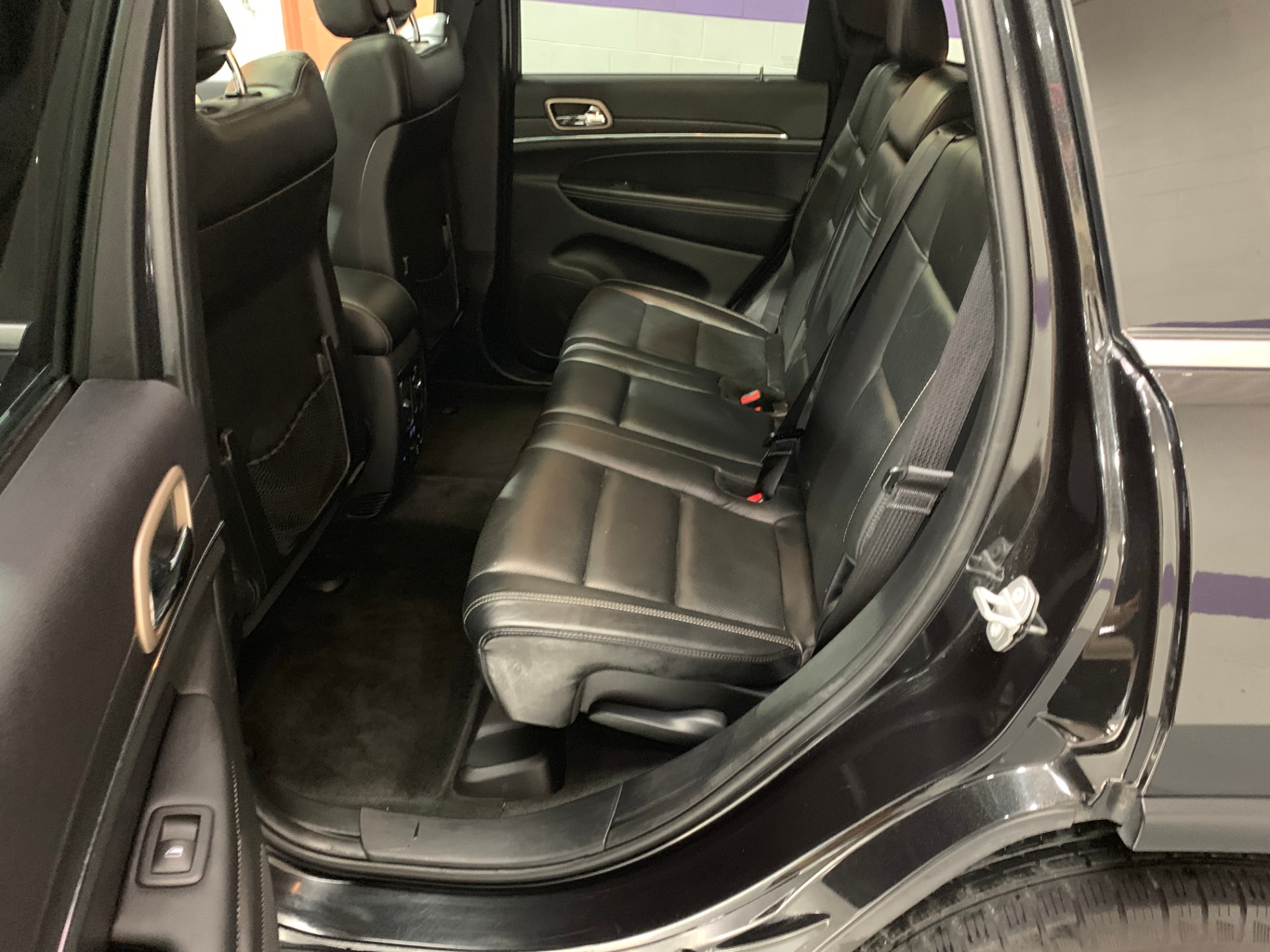 Used-2015-Jeep-Grand-Cherokee-Limited-4X4