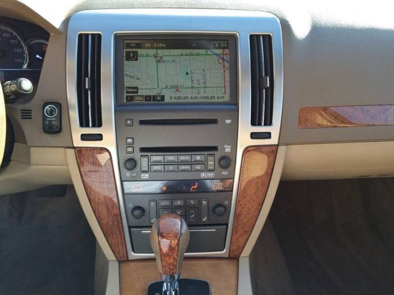 Used-2009-Cadillac-STS-V6-Luxury-AWD-4dr-Sedan-w/Navigation