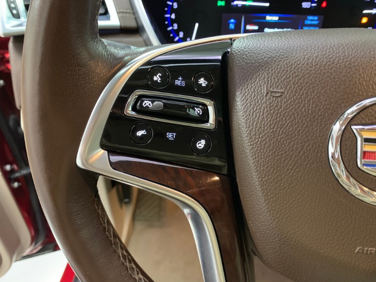 Used-2014-Cadillac-SRX-Luxury-Collection