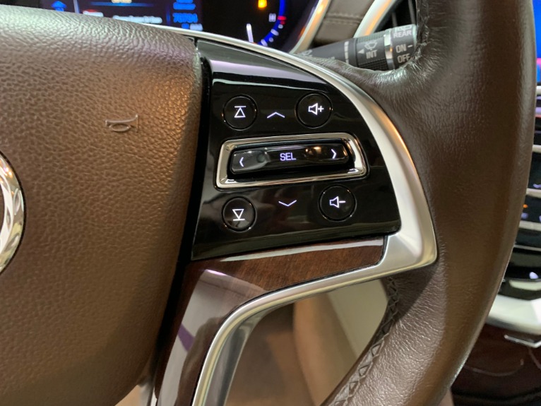 Used-2014-Cadillac-SRX-Luxury-Collection