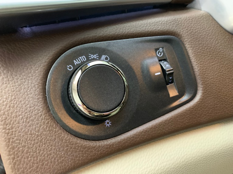 Used-2014-Cadillac-SRX-Luxury-Collection
