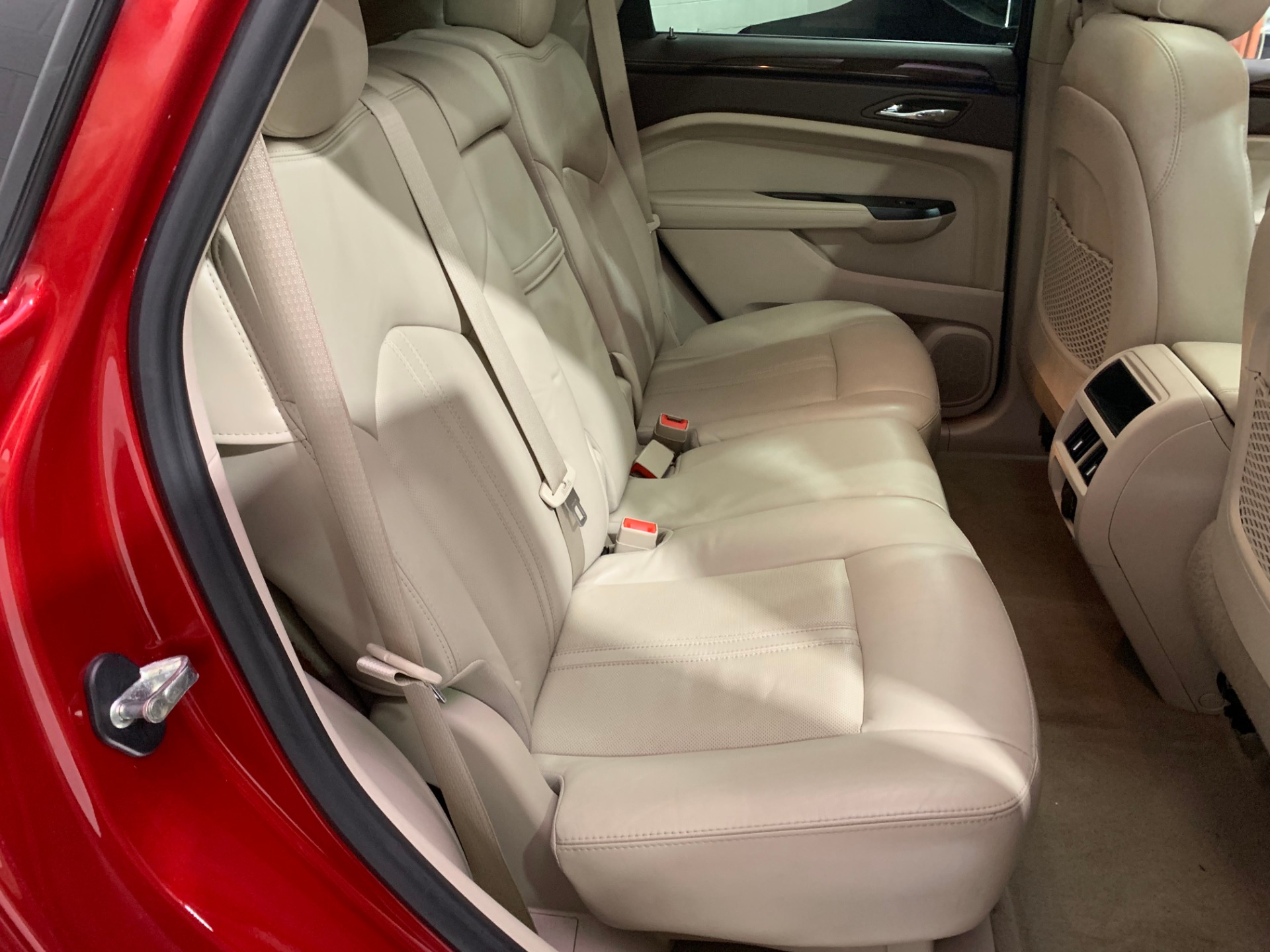 Used-2014-Cadillac-SRX-Luxury-Collection