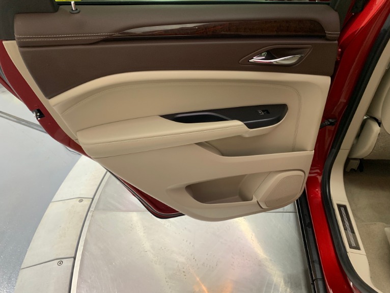Used-2014-Cadillac-SRX-Luxury-Collection
