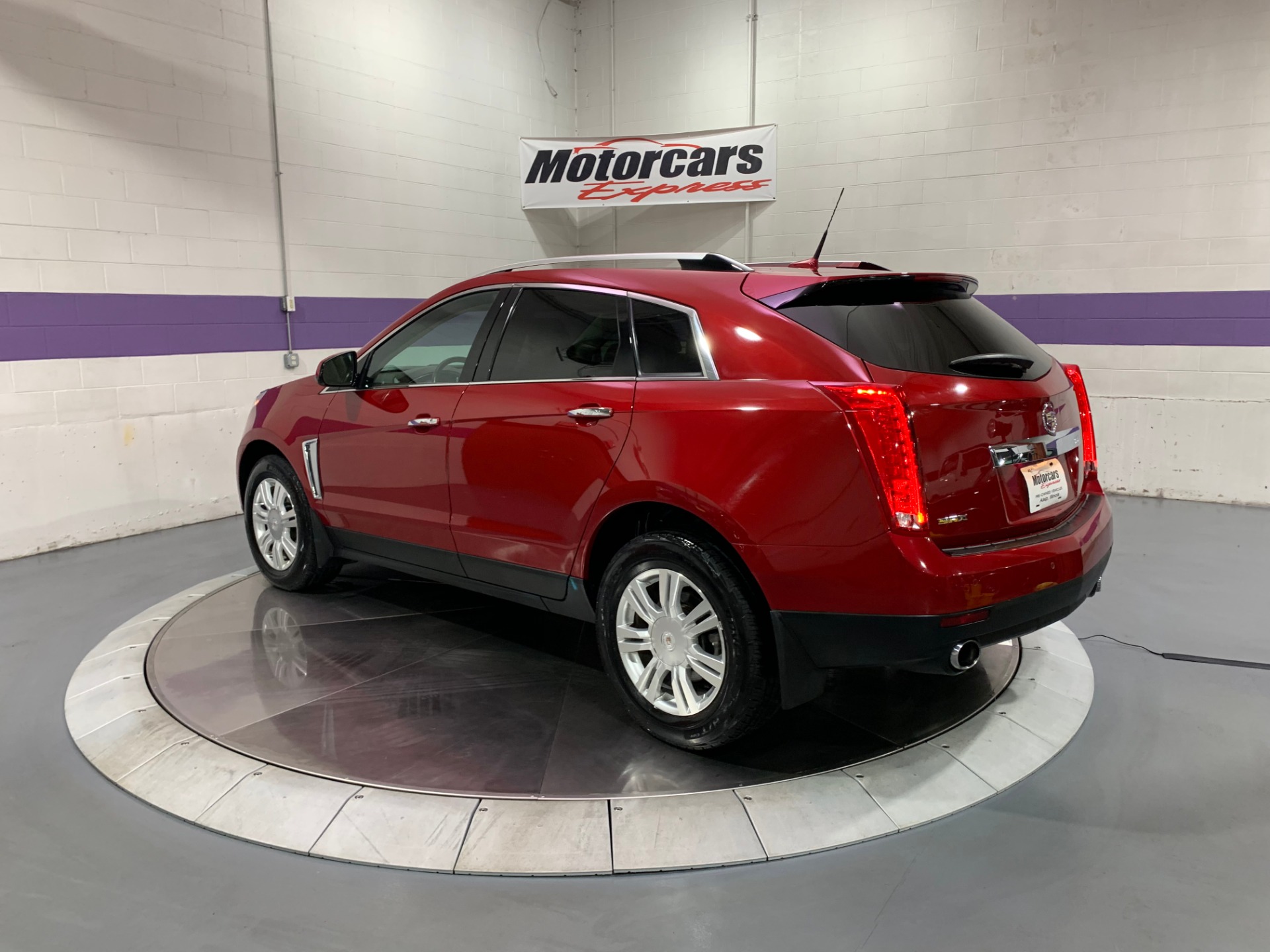 Used-2014-Cadillac-SRX-Luxury-Collection