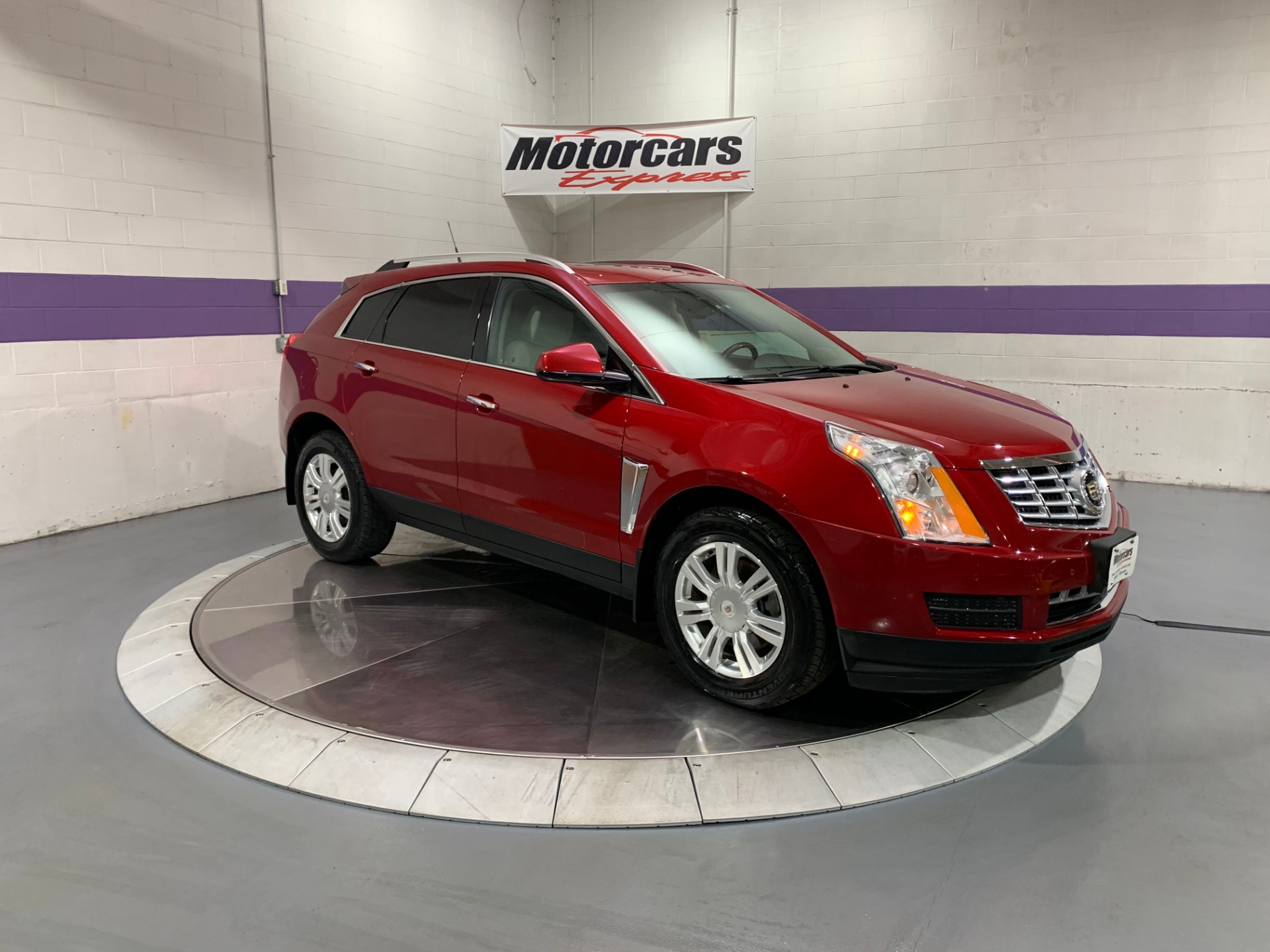 Used-2014-Cadillac-SRX-Luxury-Collection