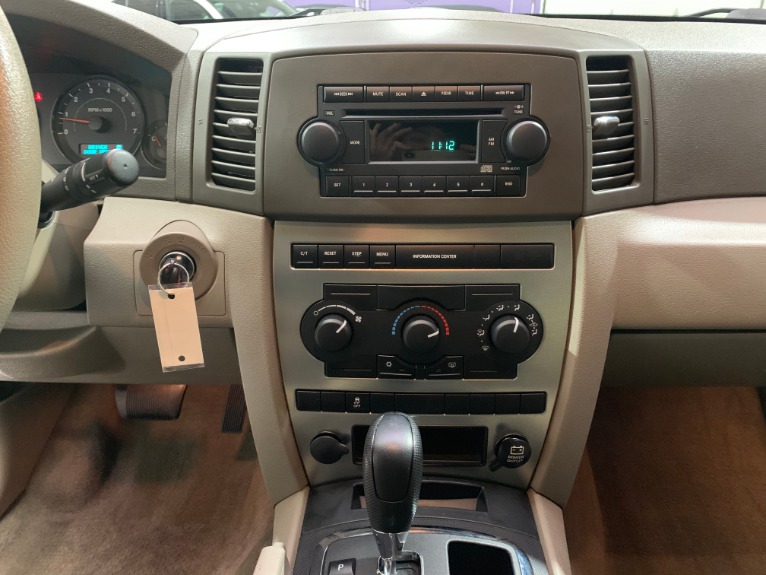 Used-2005-Jeep-Grand-Cherokee-Laredo-4WD