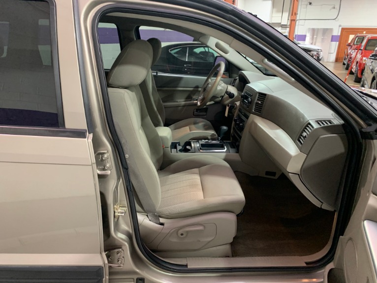 Used-2005-Jeep-Grand-Cherokee-Laredo-4WD