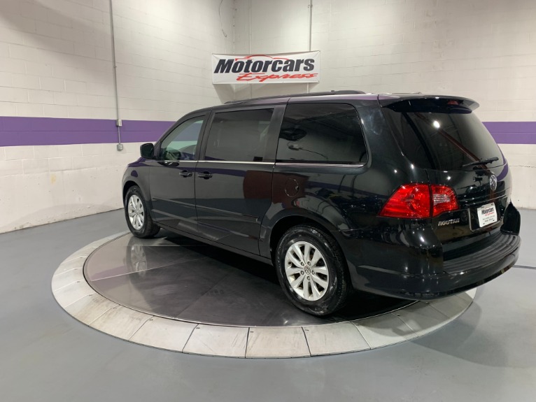 Used-2012-Volkswagen-Routan-SE