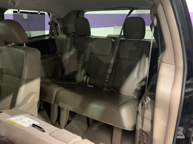 Used-2012-Volkswagen-Routan-SE