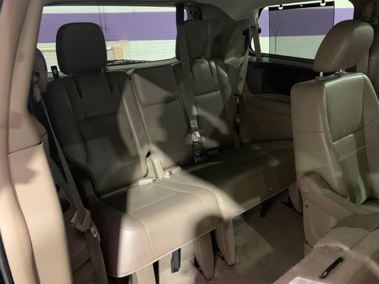 Used-2012-Volkswagen-Routan-SE