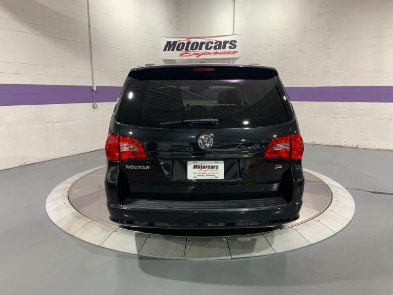 Used-2012-Volkswagen-Routan-SE