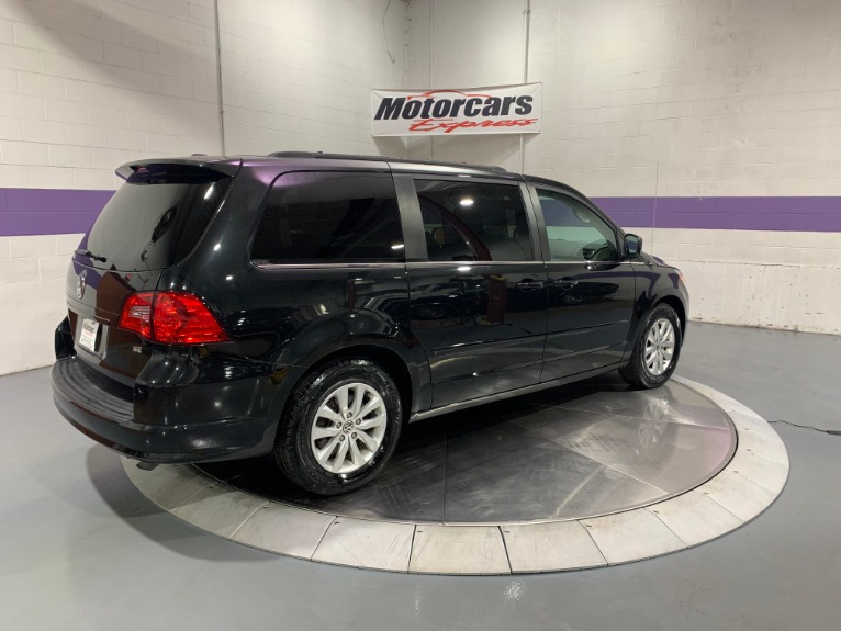 Used-2012-Volkswagen-Routan-SE