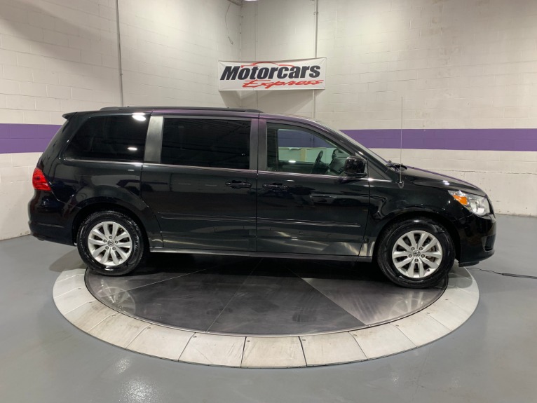 Used-2012-Volkswagen-Routan-SE