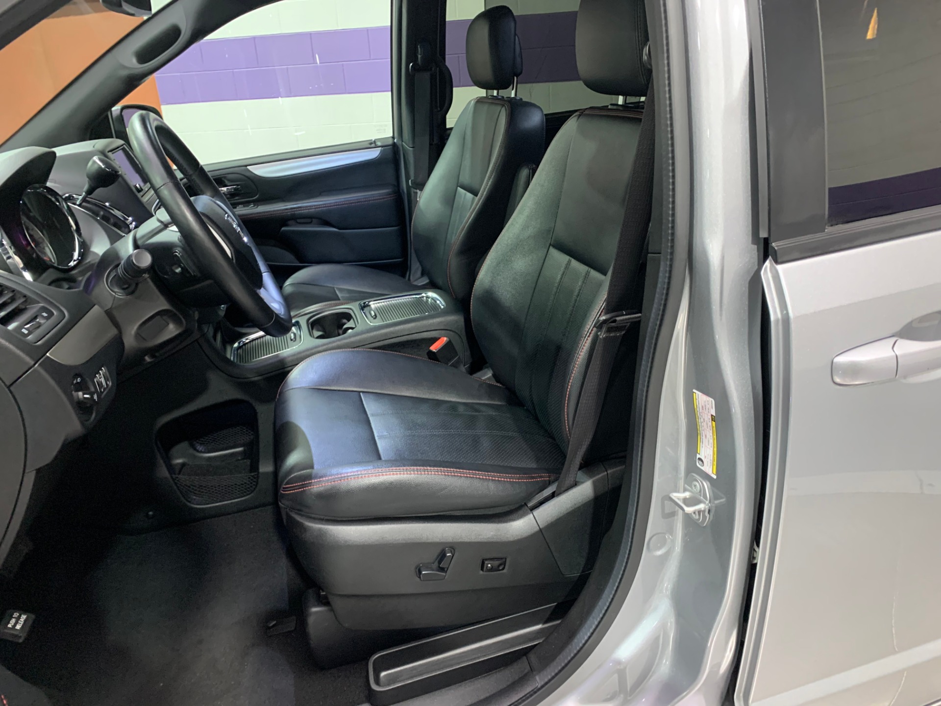 Used-2018-Dodge-Grand-Caravan-GT-FWD