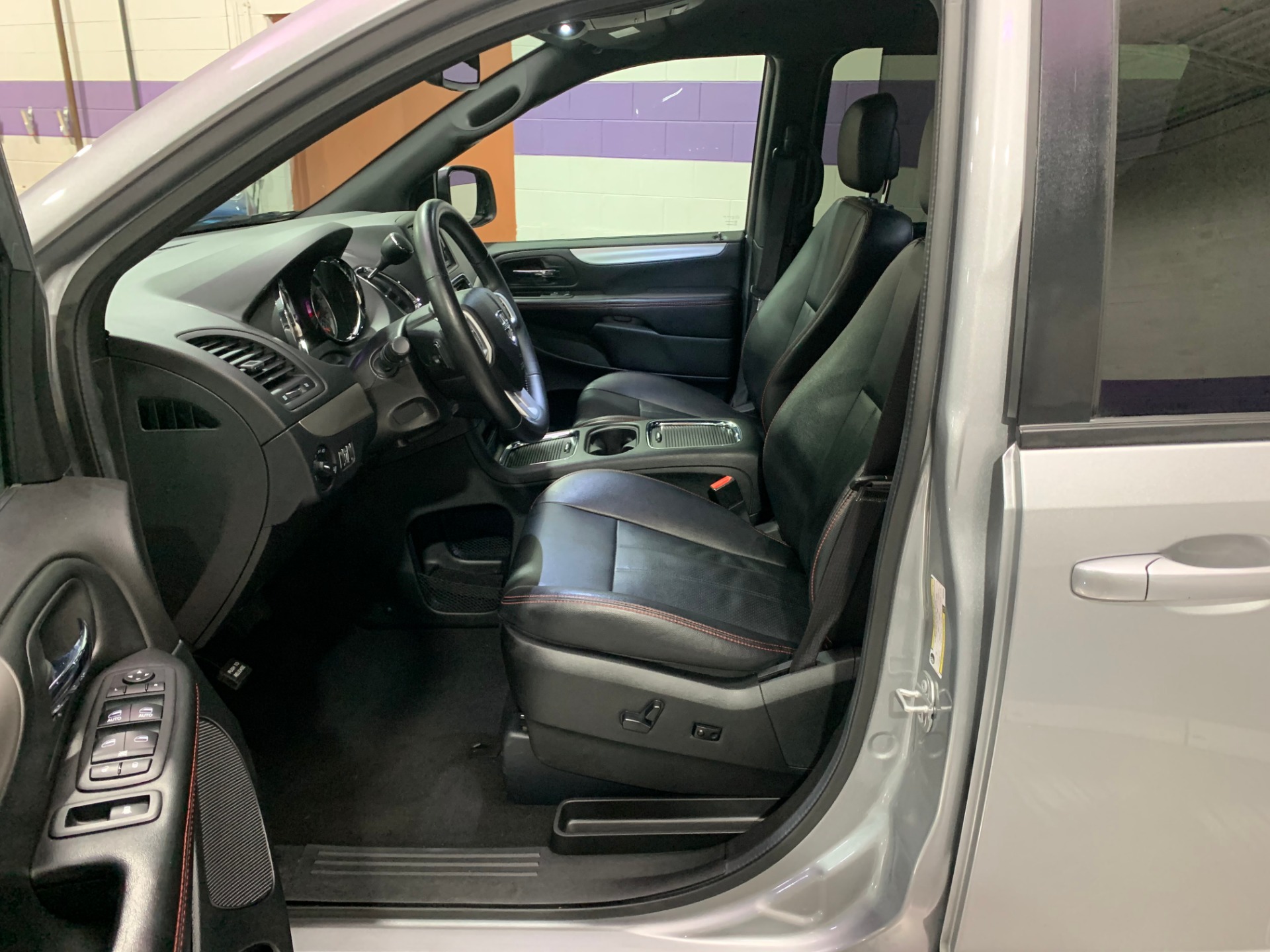 Used-2018-Dodge-Grand-Caravan-GT-FWD