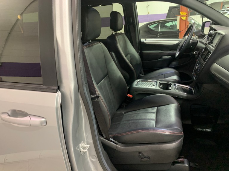 Used-2018-Dodge-Grand-Caravan-GT-FWD