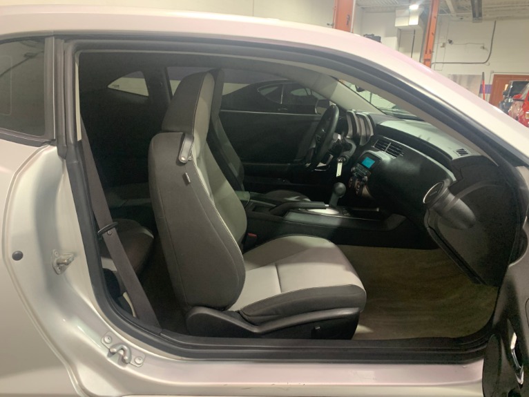 Used-2010-Chevrolet-Camaro-LT