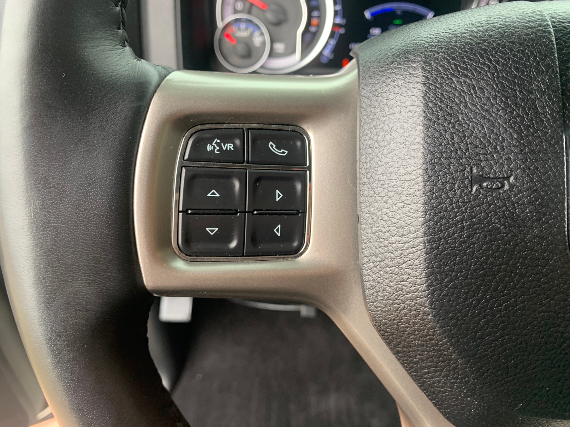 Used-2017-Ram-3500-pickup-Laramie-4X4
