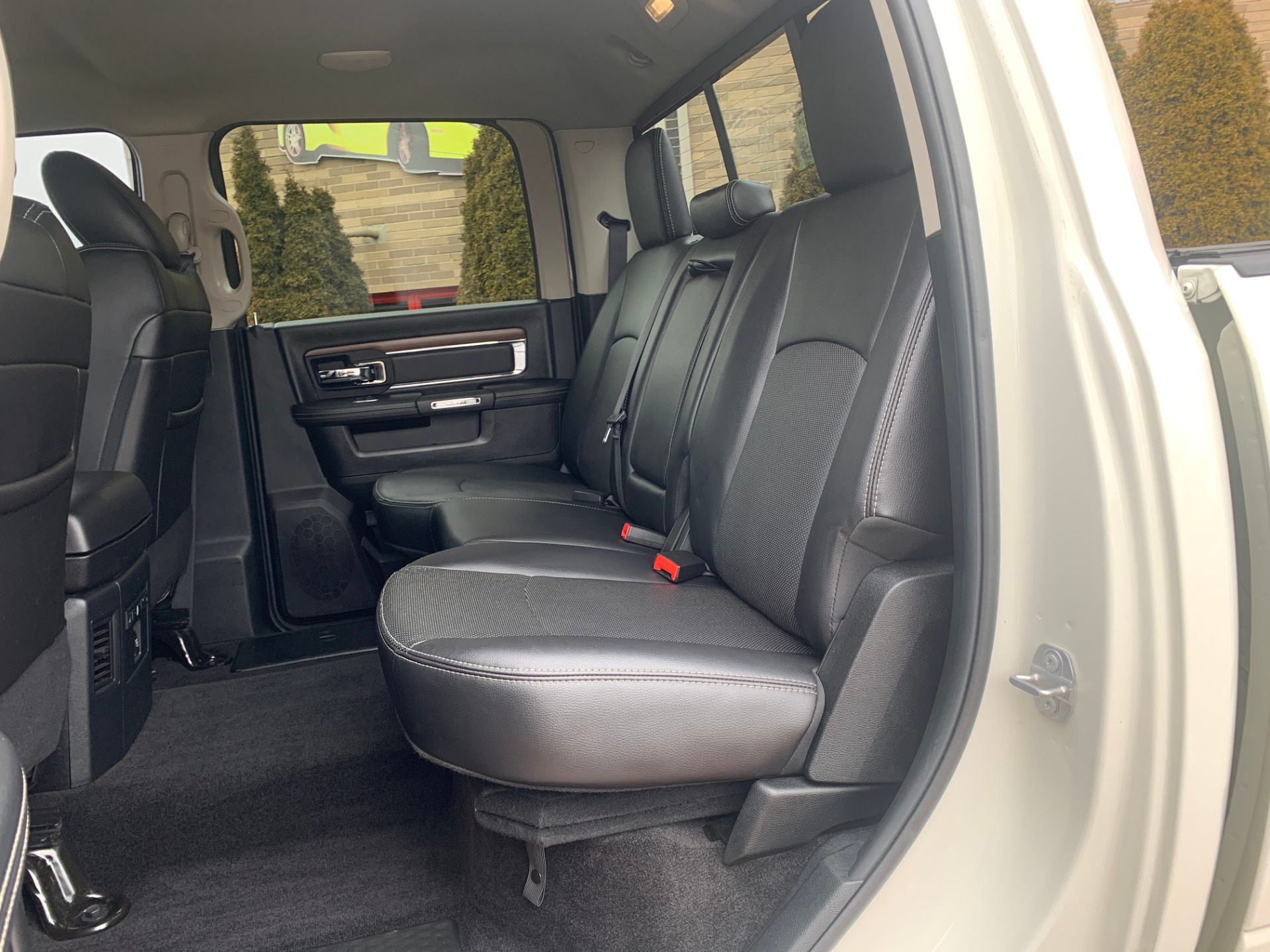 Used-2017-Ram-3500-pickup-Laramie-4X4